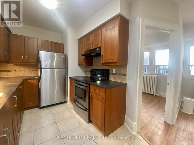 Building Photo - 341 St Clair Ave