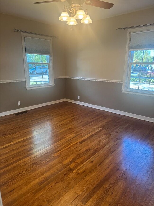 Building Photo - 2311 Bryan St