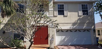 Building Photo - 3909 61st Dr E