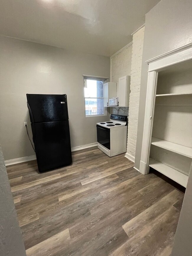 Foto del edificio - 526 E 8th Ave