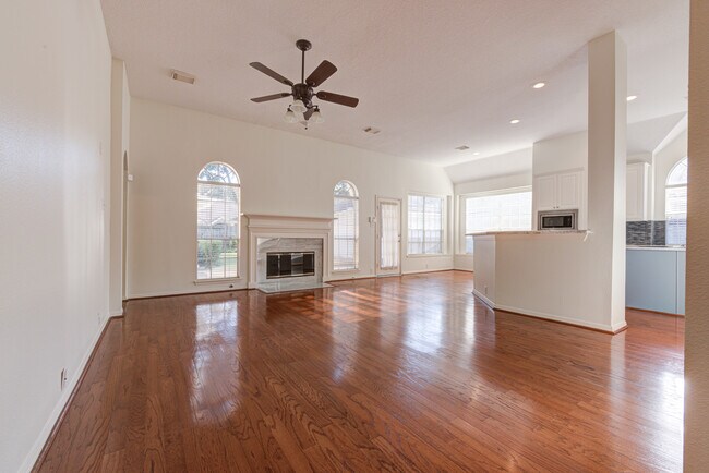 Foto del edificio - 1315 Crescent Pkwy Ct