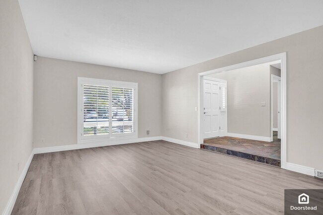 Building Photo - 4308 Skyline Pl