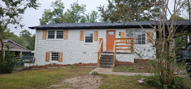 Building Photo - 1613 Edgemore Rd