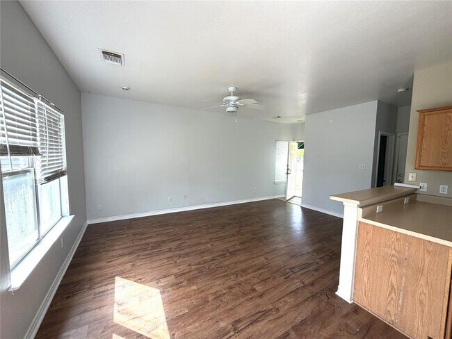 Foto del edificio - 1512 S Medina St