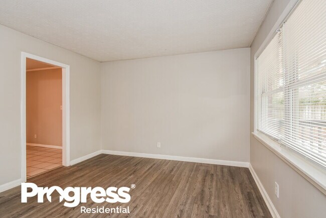 Foto del edificio - 643 Milford Dr SW