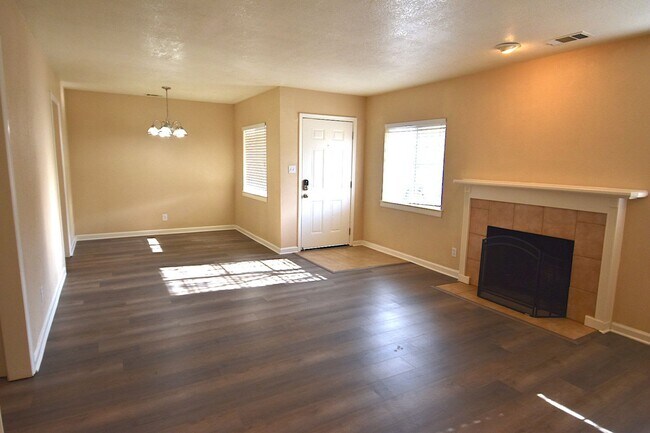 Building Photo - 1531 Mendocino Dr