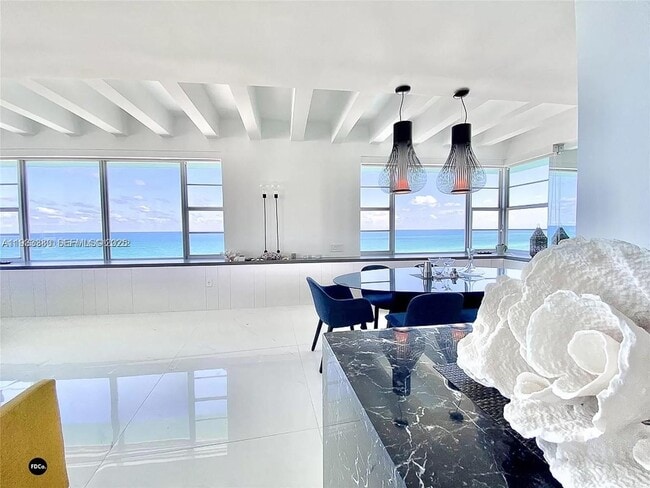 Foto del edificio - 5255 Collins Ave