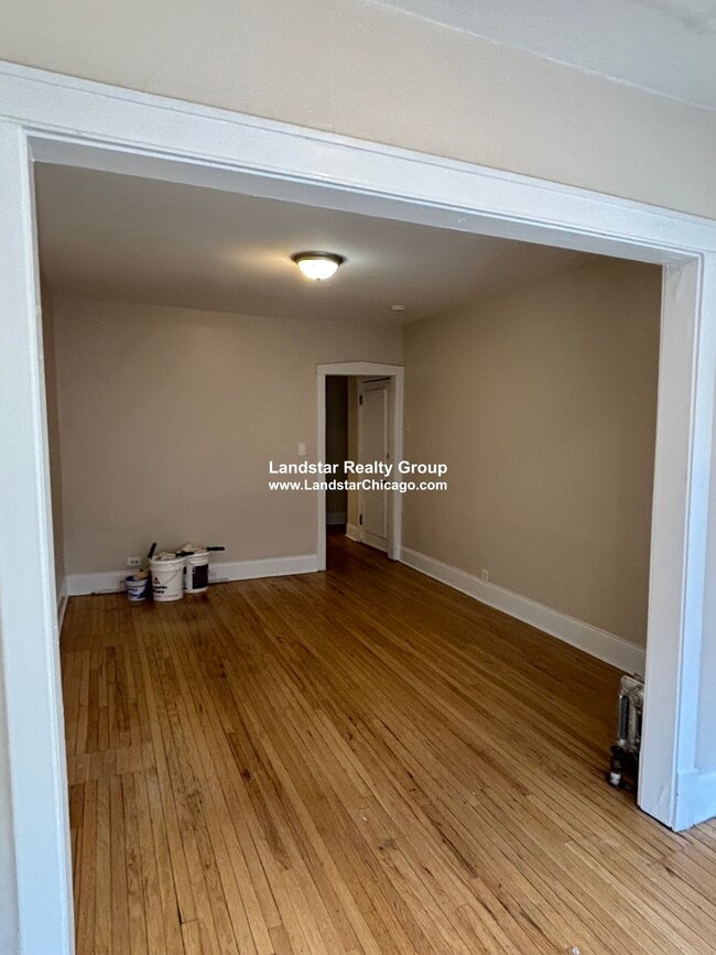 Building Photo - 552 Elmwood Ave