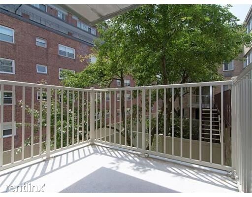 Building Photo - 123 Sewall Ave