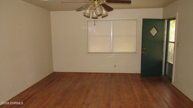 Building Photo - 2810 15th Pl