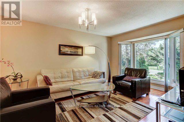 Building Photo - 21 Kersey Crescent