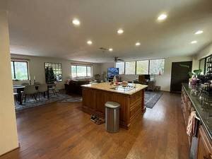 Foto del edificio - 15504 Hawley Pl