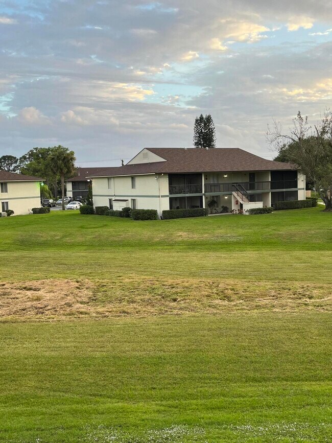 6485 Chasewood Dr Unit G, Jupiter, FL 33458 Condo for Rent in Jupiter