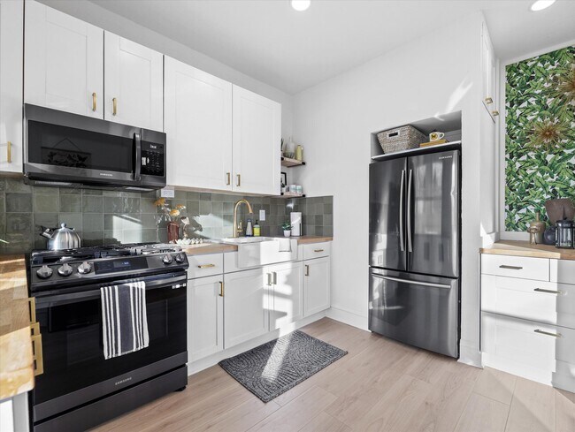 Foto del edificio - 1613 E Hartford Ave