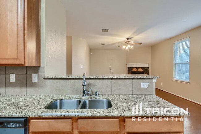 Foto del edificio - 8217 Atherton St
