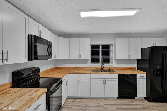 Foto del edificio - 3 br, 3 bath House - 3170 Melaleuca Dr