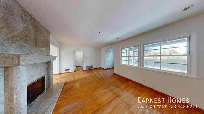 Building Photo - 17115 Parthenia St