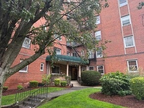 Building Photo - 210 Woodcliff Ave