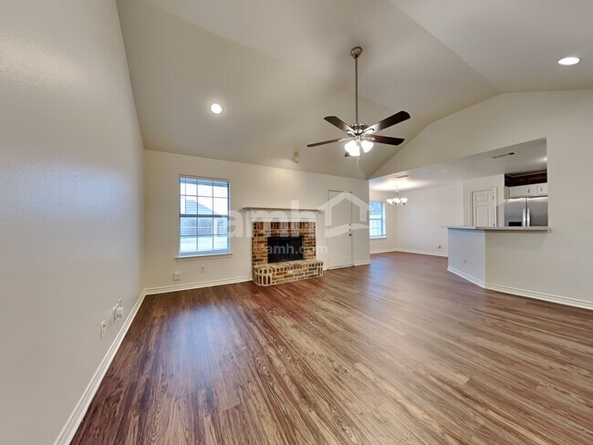 Building Photo - 1214 Shelby Dr