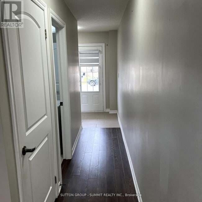 Photo du bâtiment - 51 Arnold Marshall Blvd