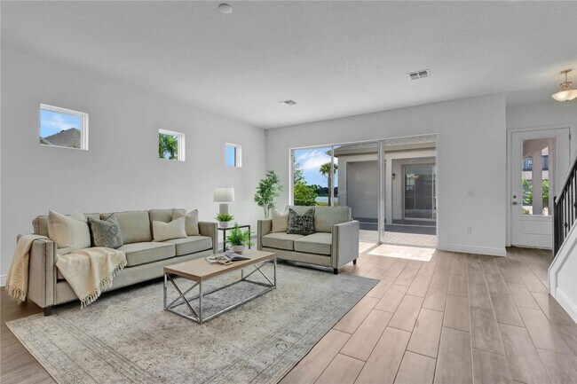 Foto del edificio - 13640 McMillan Dr