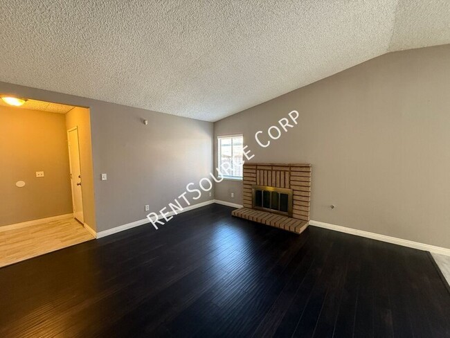 Building Photo - 2134 Dallin St