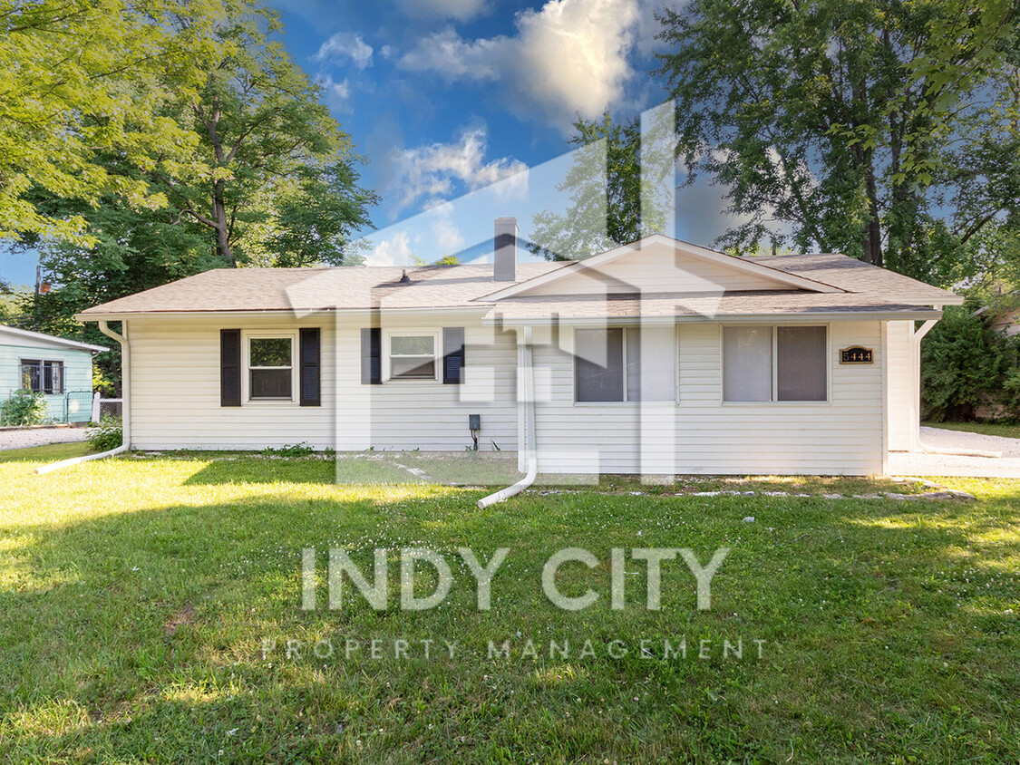 Foto principal - 5444 Marilyn Rd