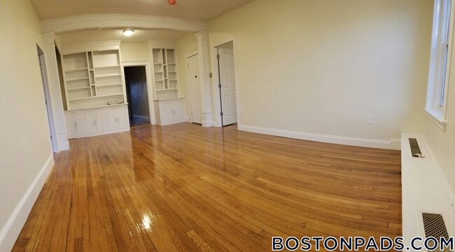Building Photo - 724 Washington St