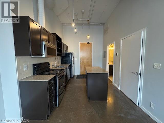 Building Photo - 410 King St W