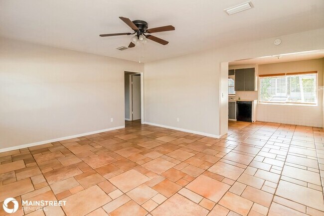 Foto del edificio - 1197 W Lakeview Circle, Altamonte Springs,...