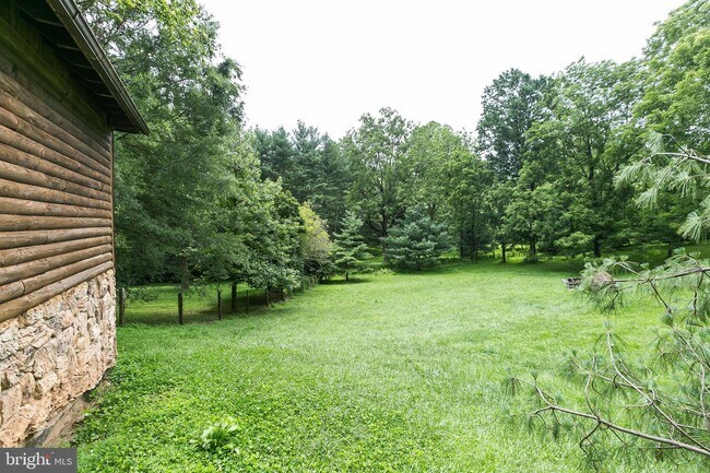 Foto del edificio - 15024 Wheeler Ln