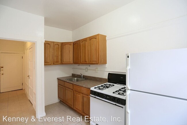 Building Photo - Studio, 1 bath House - 797 Bush Street