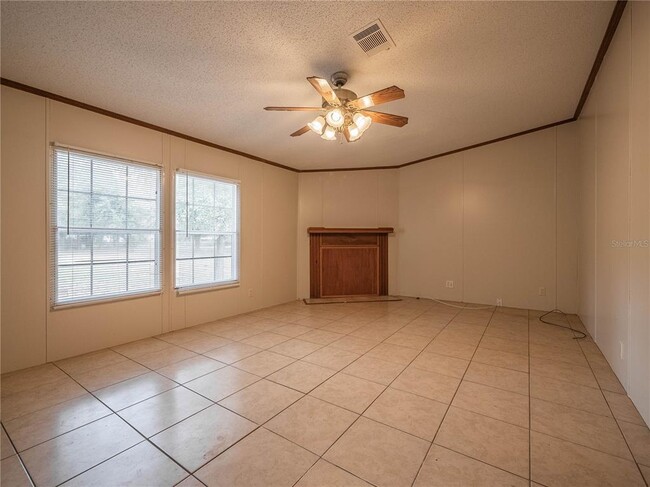 Building Photo - 1604 Pineford Rd