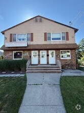 Building Photo - 539 Ringwood Ave