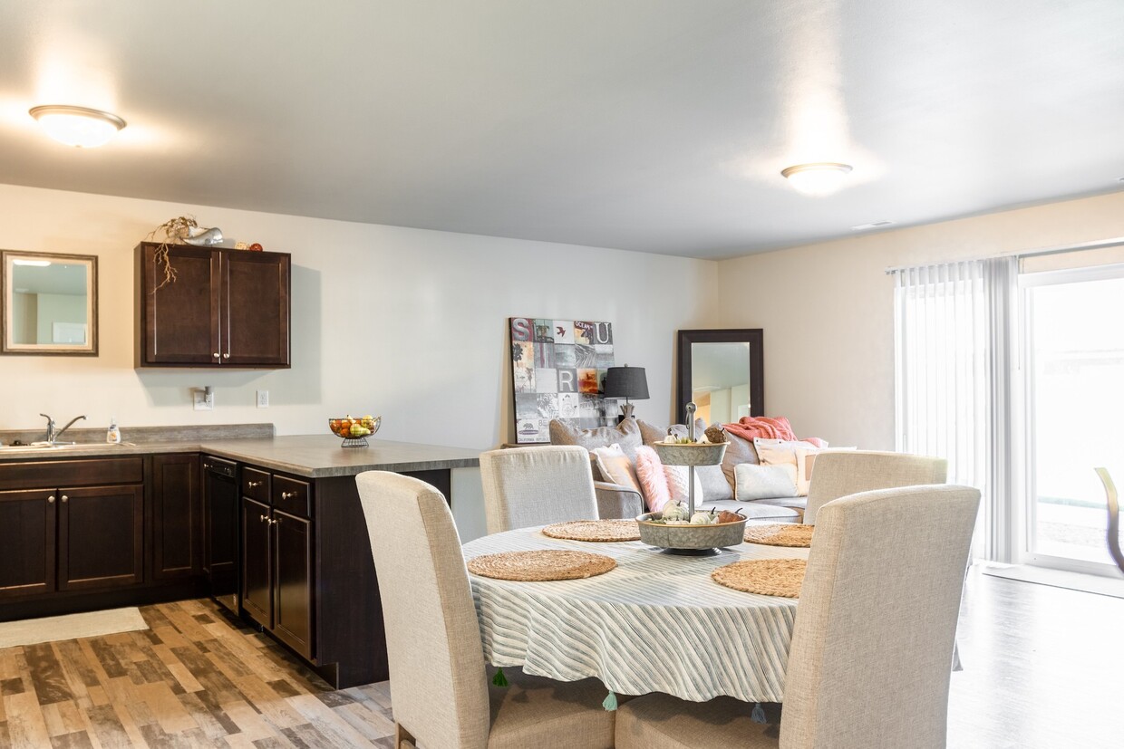 Foto principal - Riverbend Townhomes