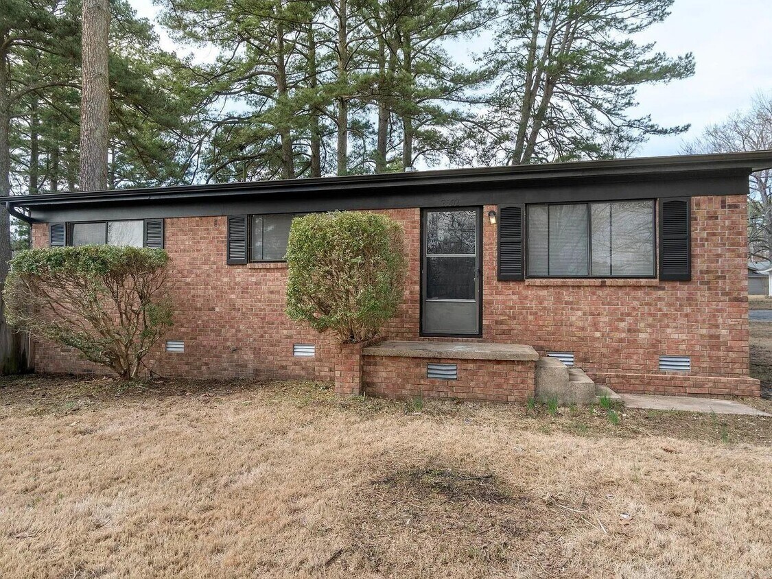 Foto principal - 2502 N Lakeview