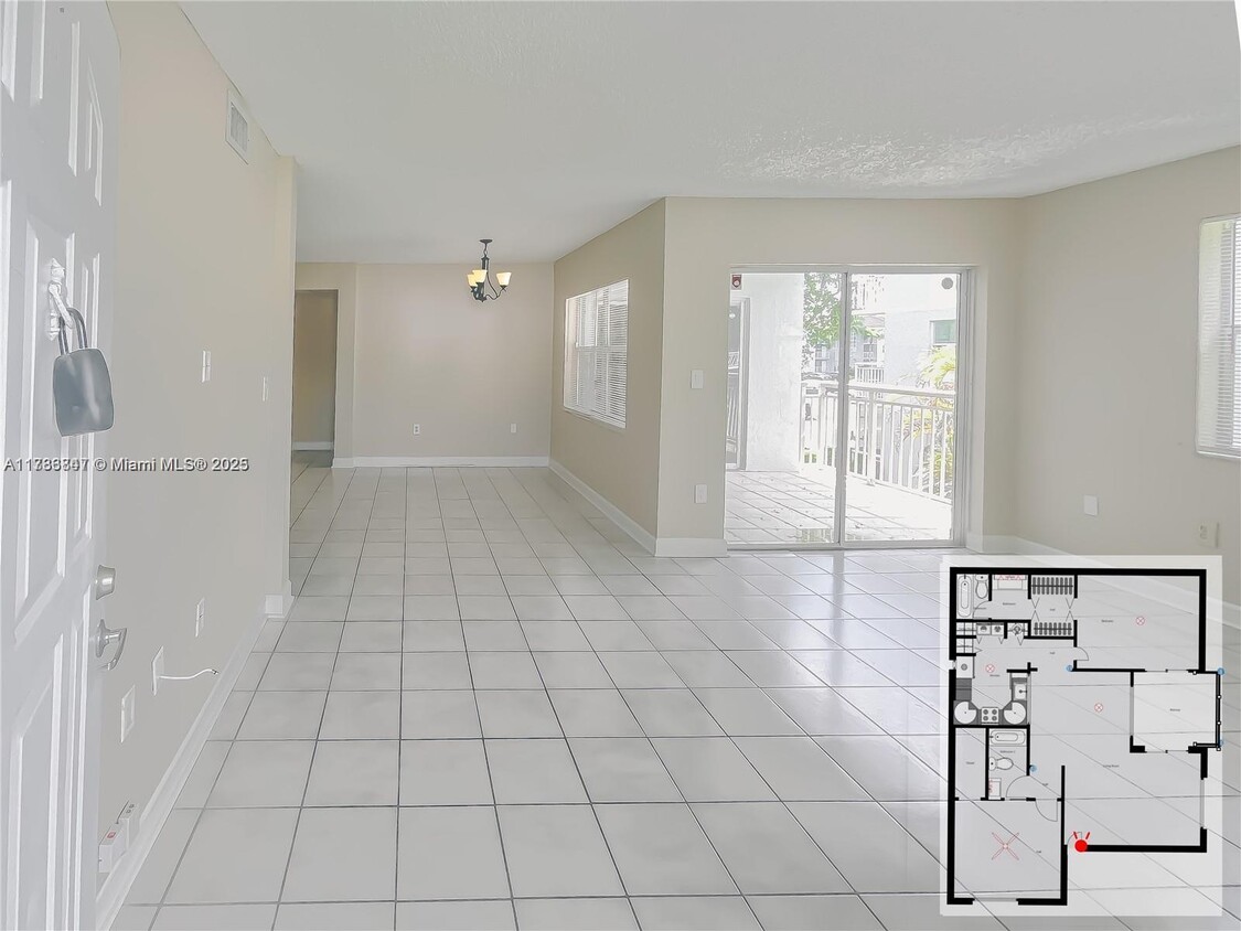 Foto principal - 8590 SW 212th St