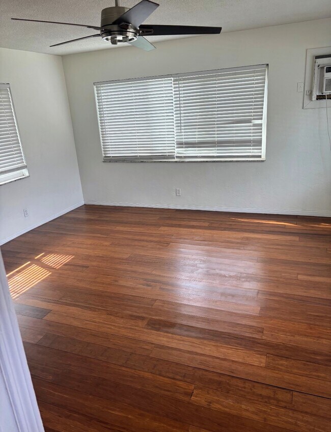 Foto del edificio - 1704 Freeman St S