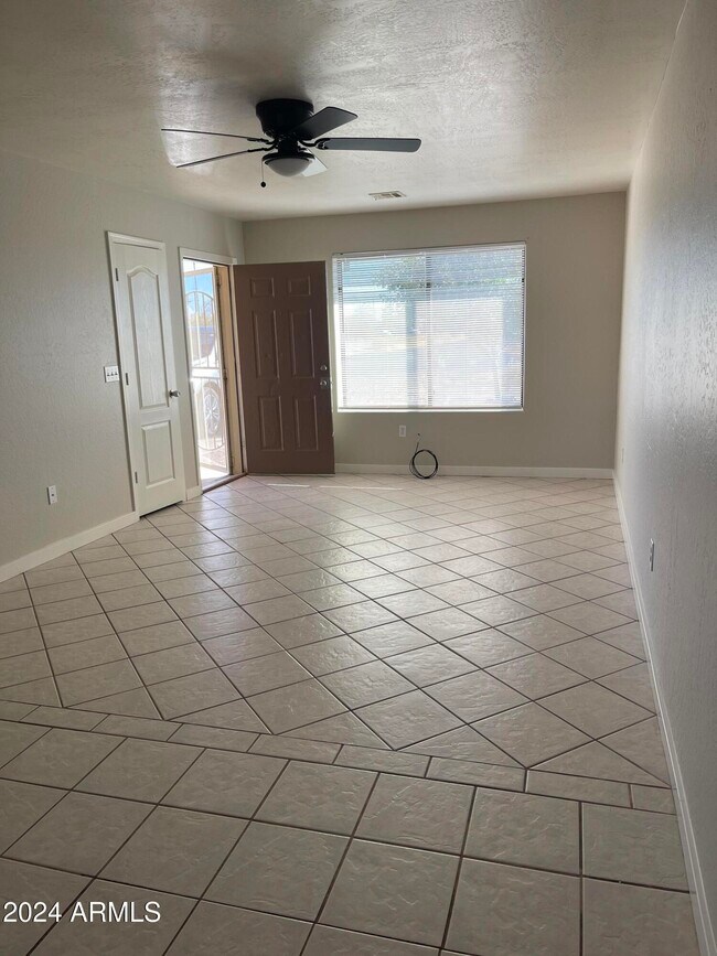 Building Photo - 3830 N Estrella Rd