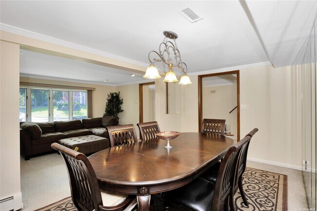 Building Photo - 11 Summerfield Dr