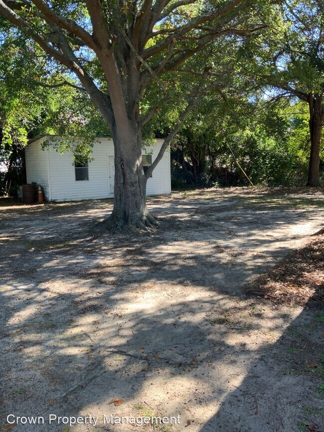 Building Photo - 4 br, 2 bath House - 201 Oak Ridge Lane