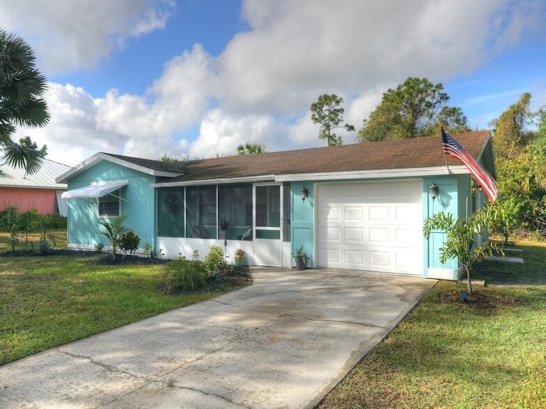 Foto principal - 1379 Scroll St