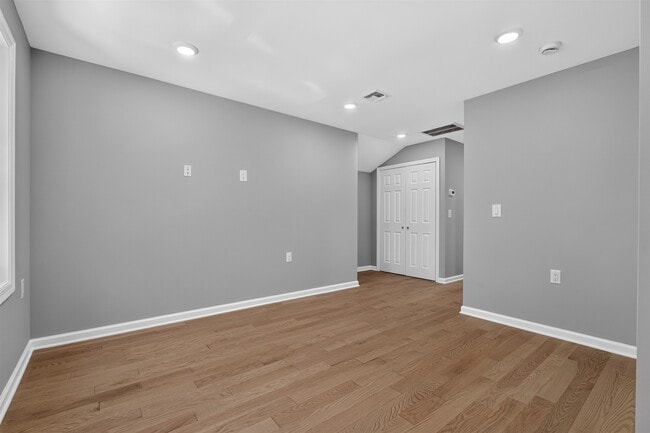 Building Photo - 74 W 52nd St
