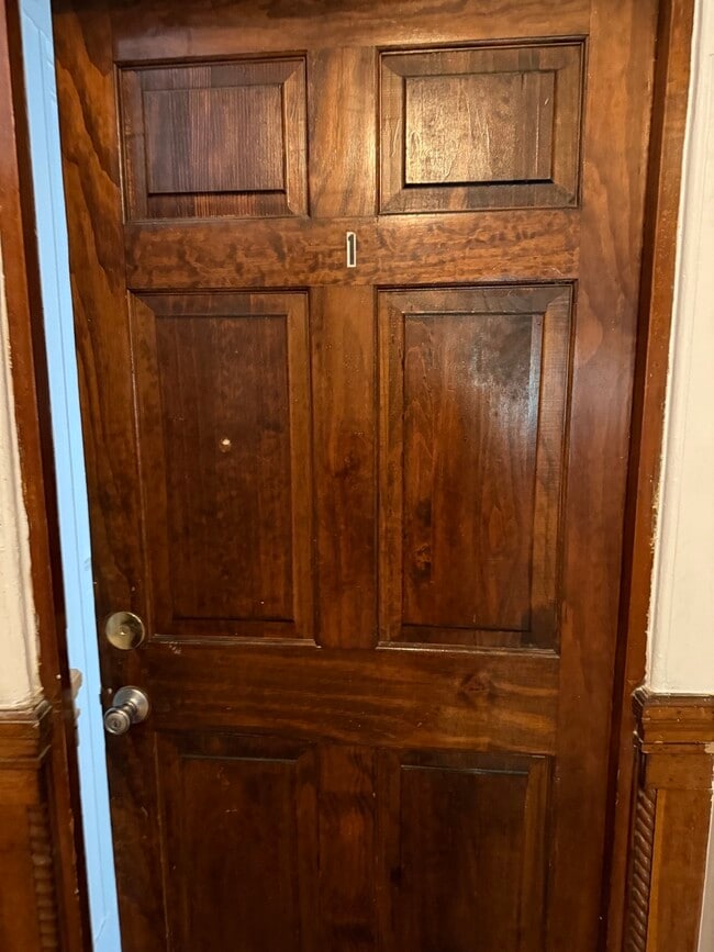 Building Photo - 5 Falcon St Building Photo - 5 Falcon St