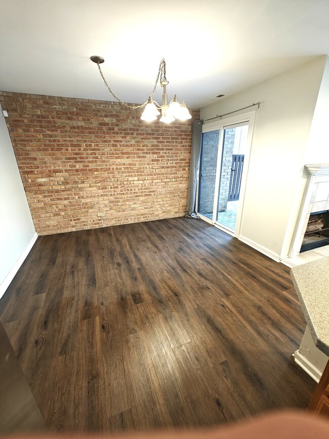 Foto del edificio - 5912 Greenview Rd