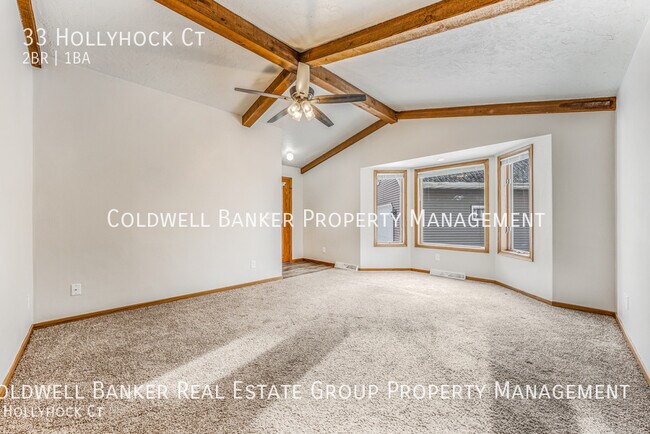 Foto del edificio - 33 Hollyhock Ct