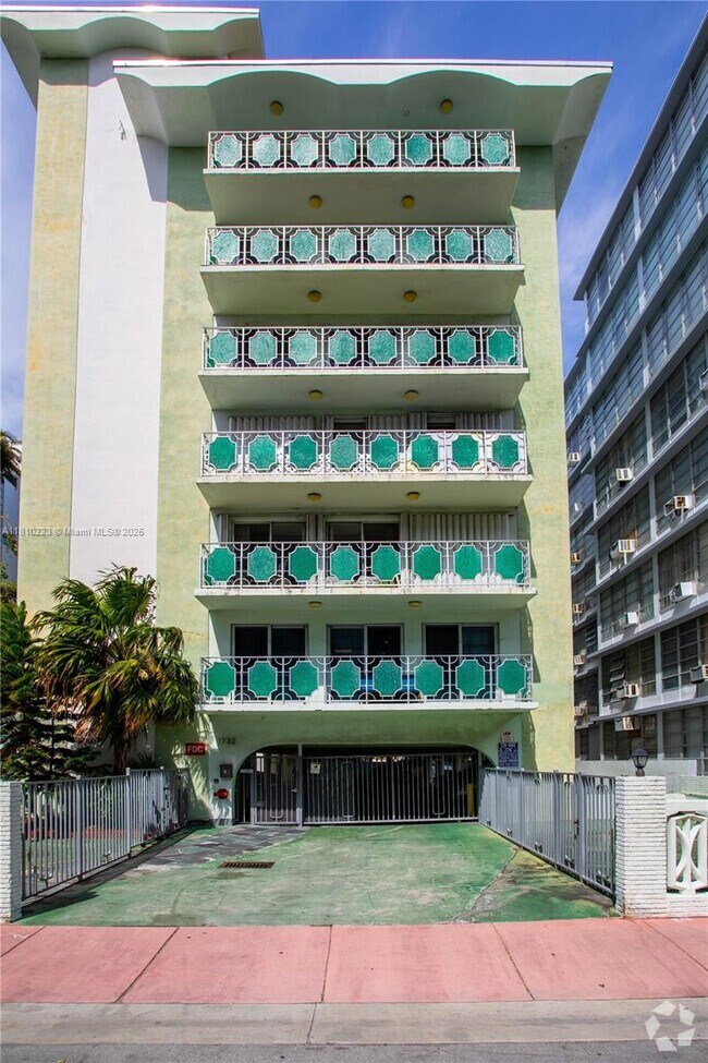 Building Photo - 1732 Meridian Ave