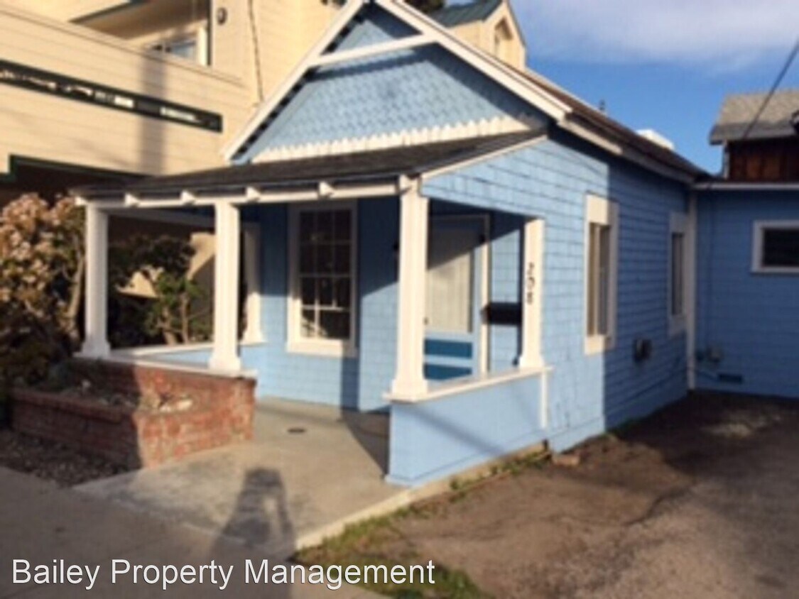 2 br, 1 bath House 208 California Avenue House for Rent in Capitola