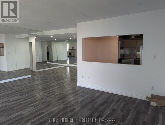 Building Photo - 1502-1275 MARKHAM Rd