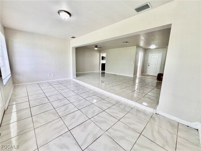 Foto del edificio - 2326 SE 8th Ave